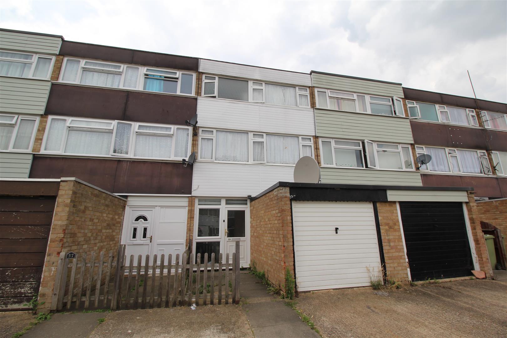 Four bedroom, three storey townhouse located on the Lakes Estate in Bletchley. The property benefits from Off Road Parking, Garage & Three Toilets.